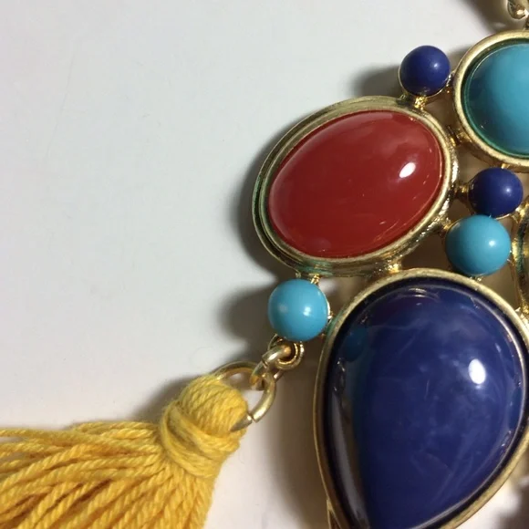 Statement banana republic necklace - Picture 2 of 4